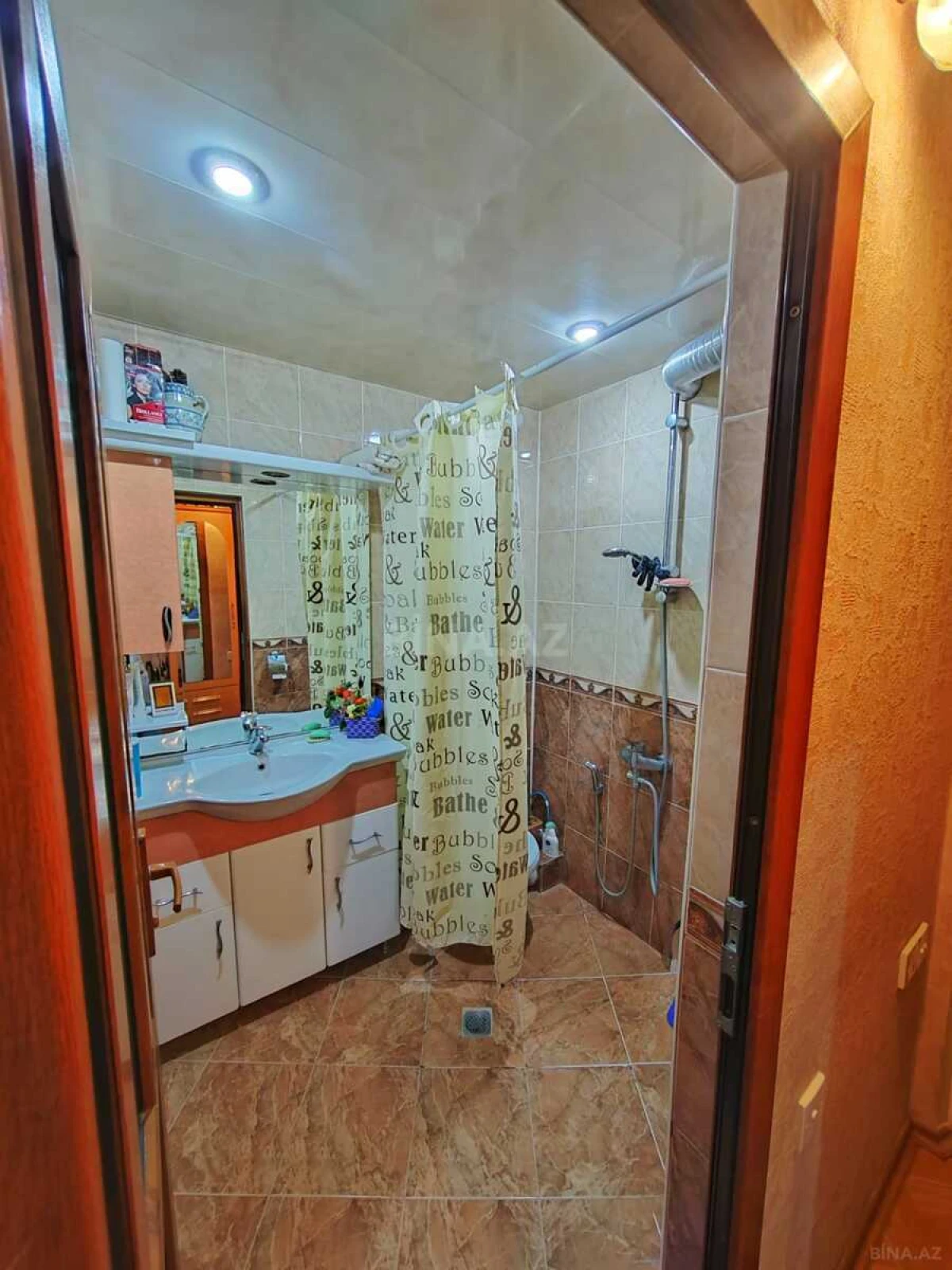 Satılır 2 otaqlı mənzil 61 m²