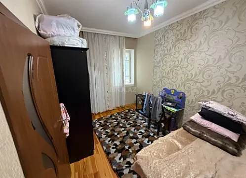 Satılır 2 otaqlı mənzil 70 m²