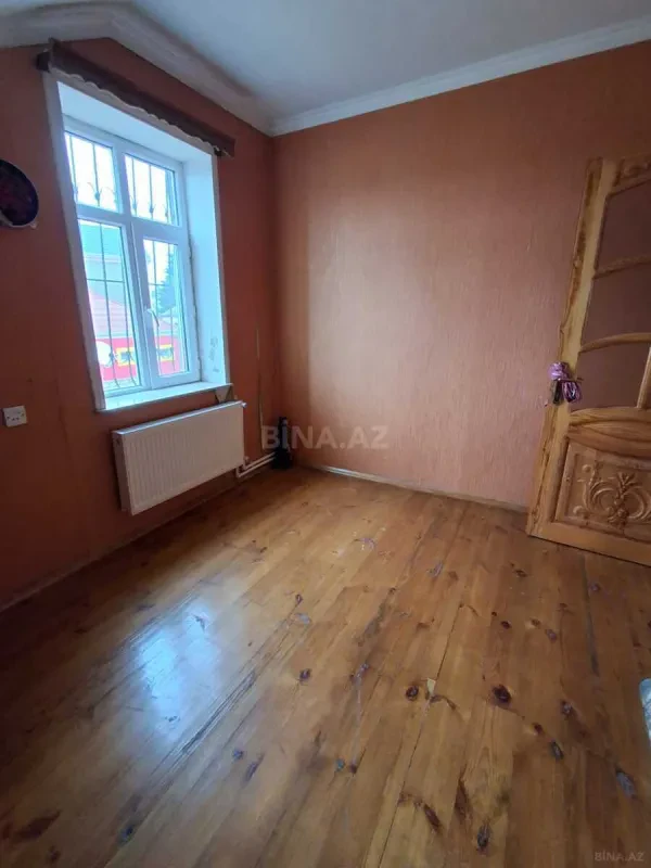 Satılır 6 otaqlı həyət evi 230 m²
