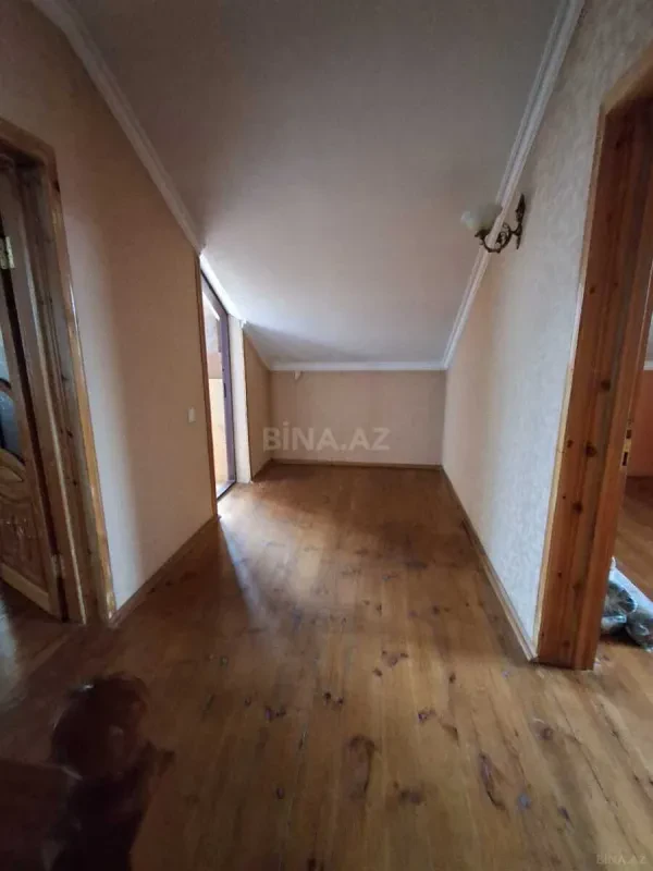 Satılır 6 otaqlı həyət evi 230 m²