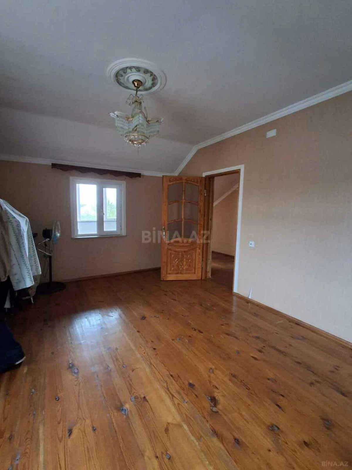 Satılır 6 otaqlı həyət evi 230 m²