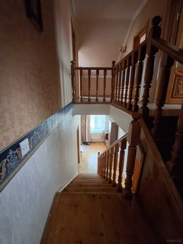 Satılır 6 otaqlı həyət evi 230 m²
