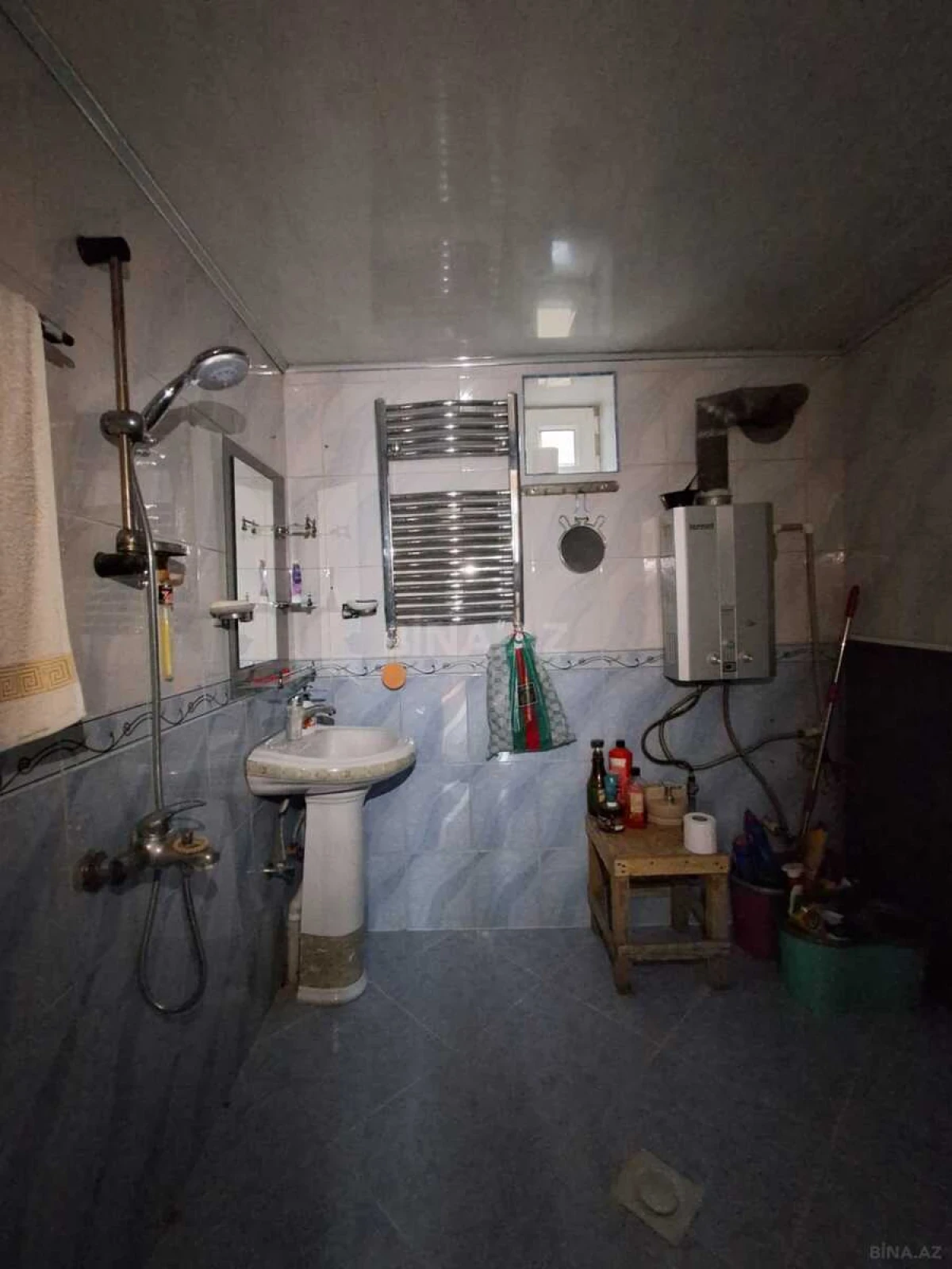 Satılır 6 otaqlı həyət evi 230 m²