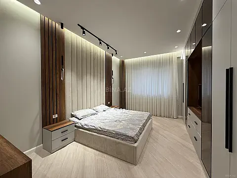 Kirayə verilir 2 otaqlı mənzil 75 m²