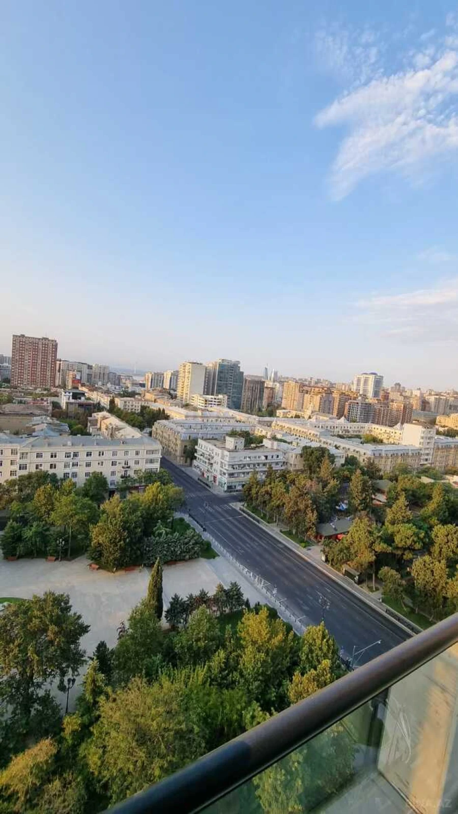 Kirayə verilir 4 otaqlı mənzil 133 m²