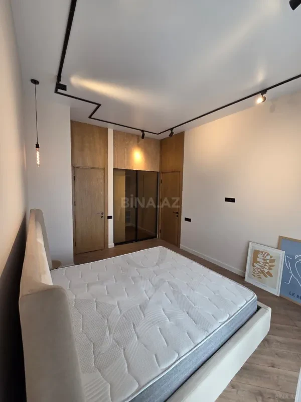 Kirayə verilir 4 otaqlı mənzil 133 m²