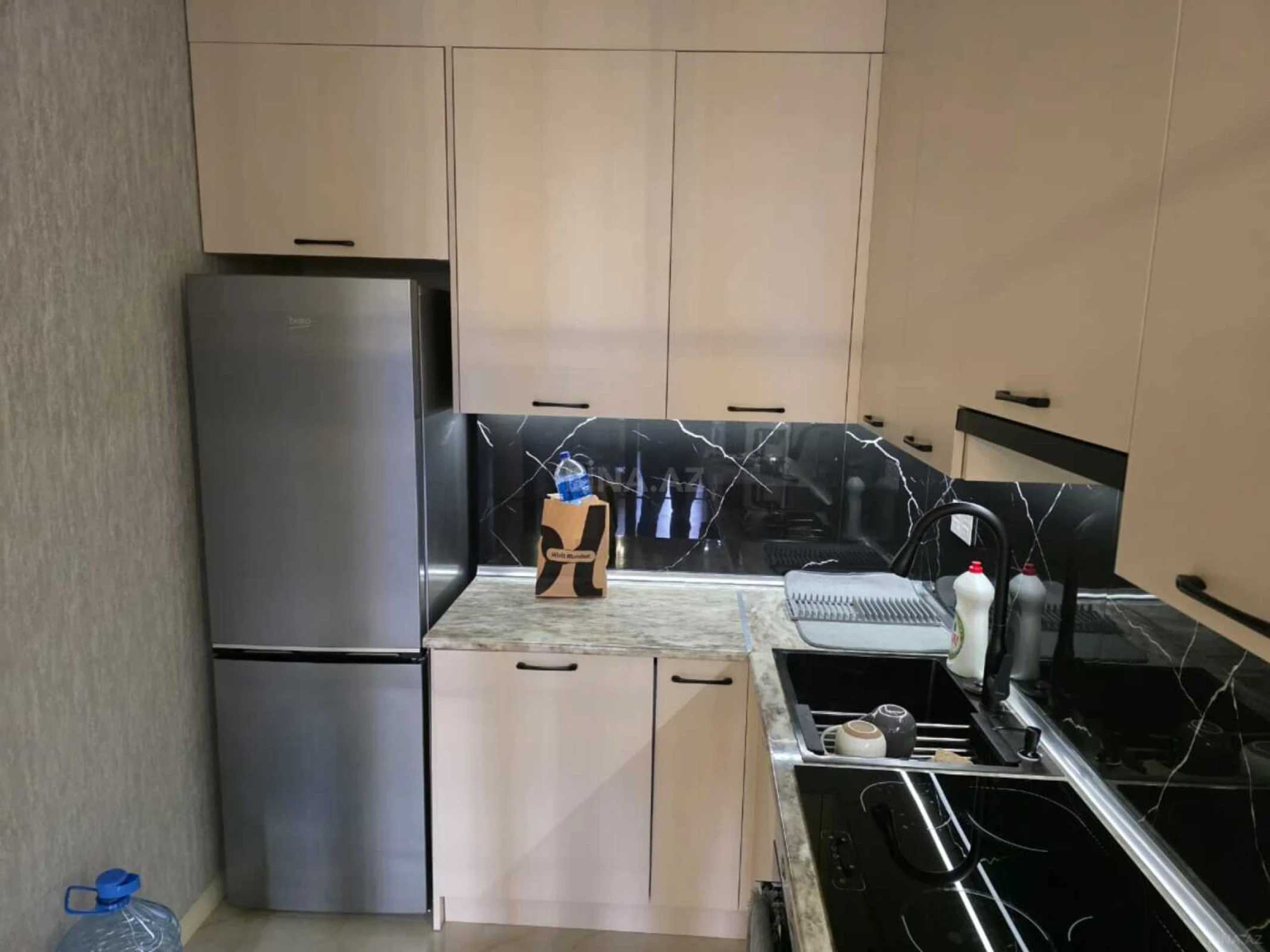 Kirayə verilir 2 otaqlı mənzil 80 m²