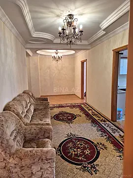 Satılır 4 otaqlı mənzil 180 m²