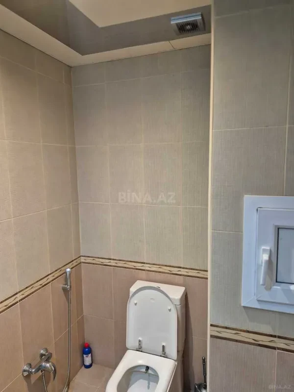 Satılır 4 otaqlı mənzil 180 m²