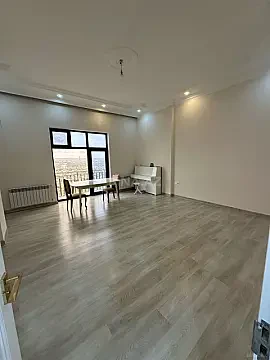 Satılır 3 otaqlı mənzil 140 m²