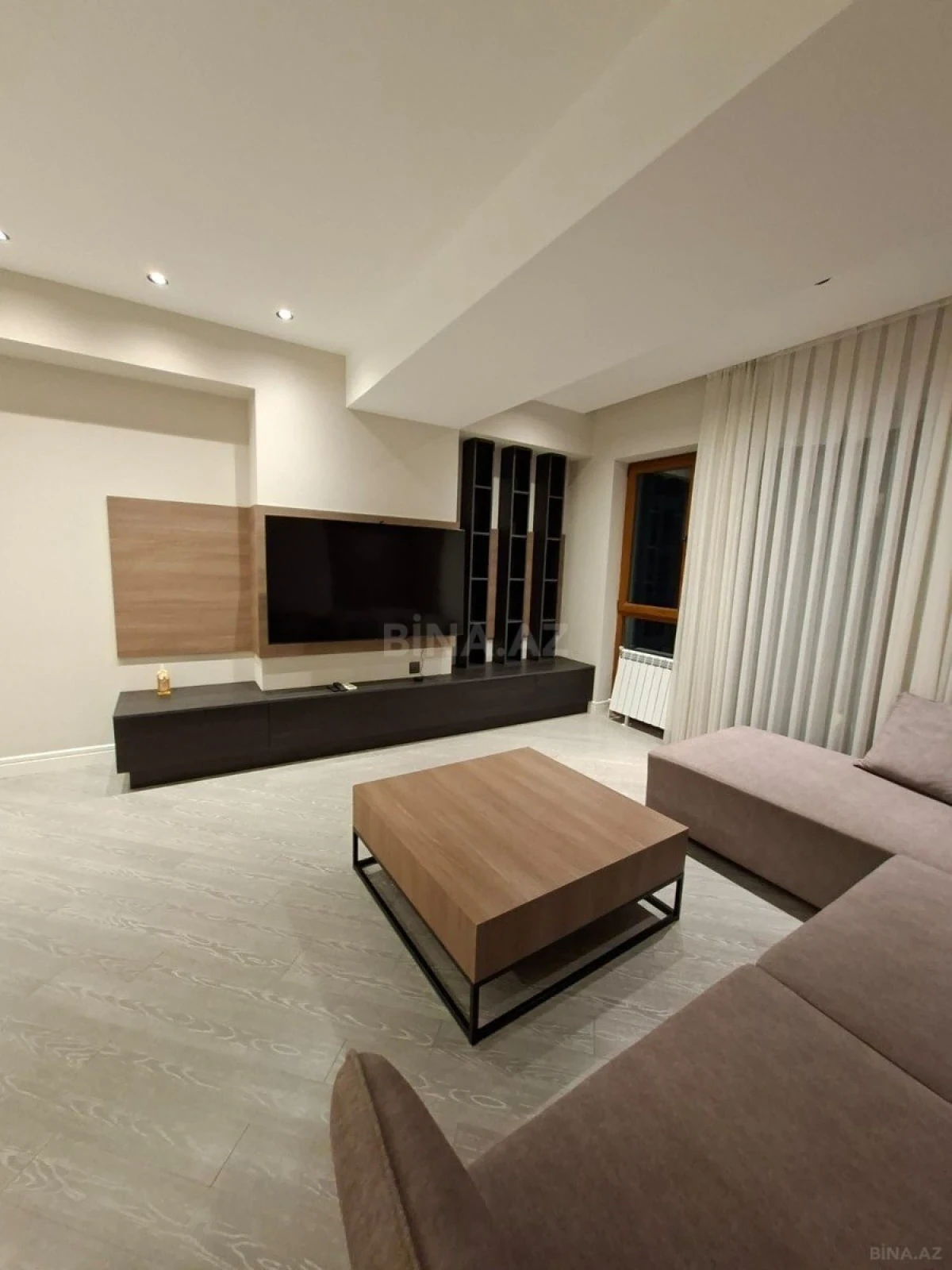 Kirayə verilir 3 otaqlı mənzil 125 m²