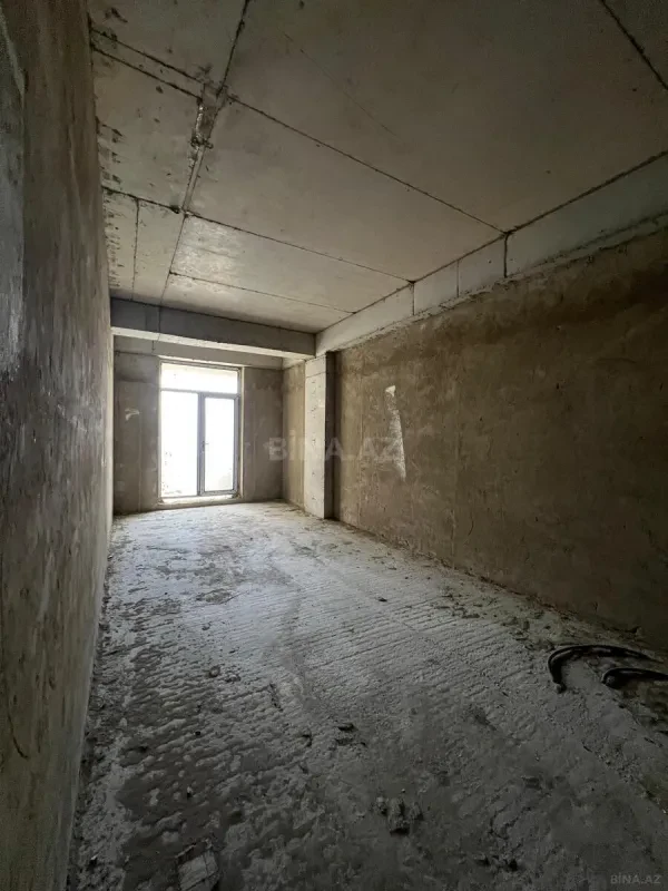 Satılır 3 otaqlı mənzil 110 m²