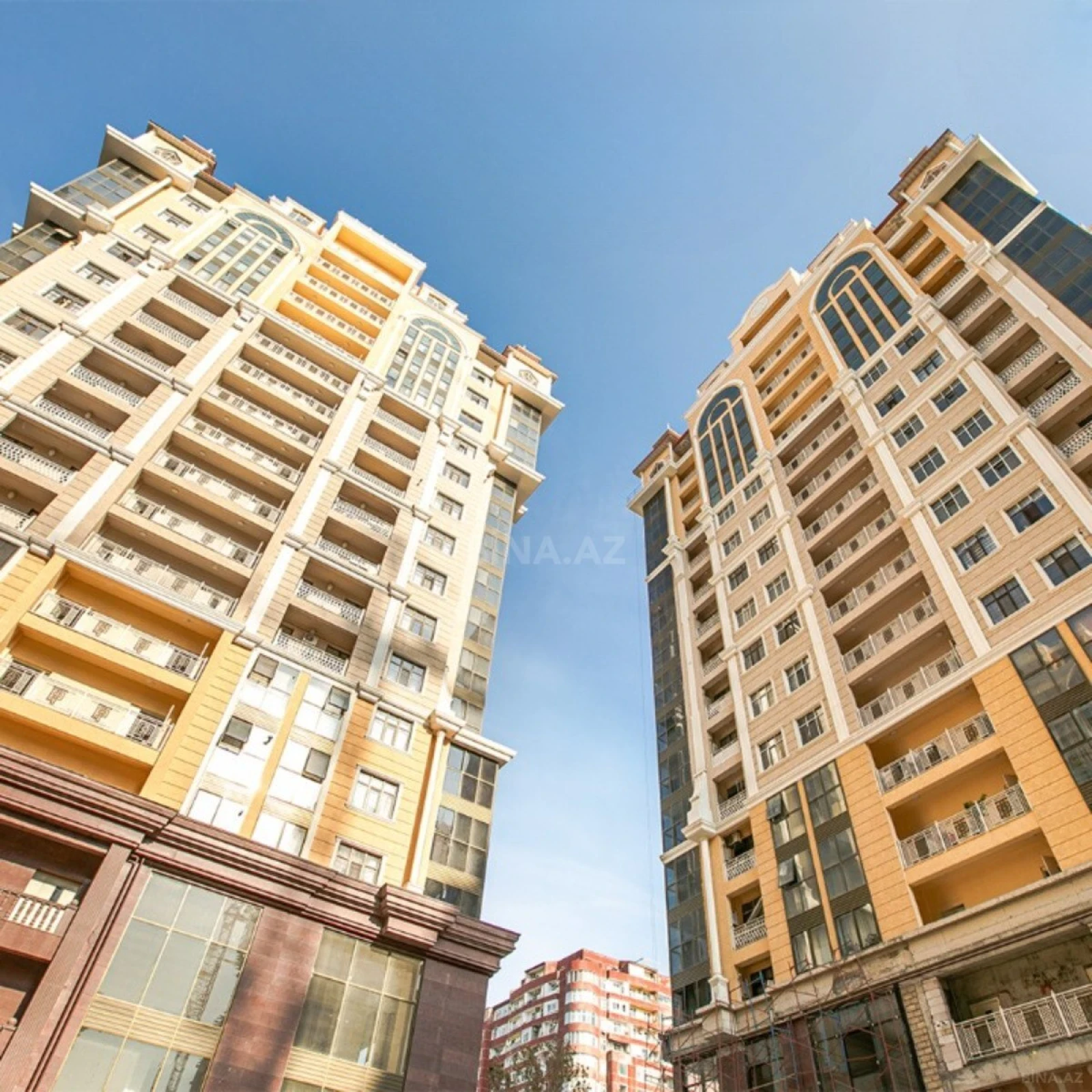 Satılır 3 otaqlı mənzil 110 m²