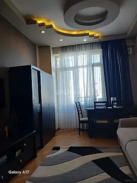 Kirayə verilir 2 otaqlı mənzil 65 m²