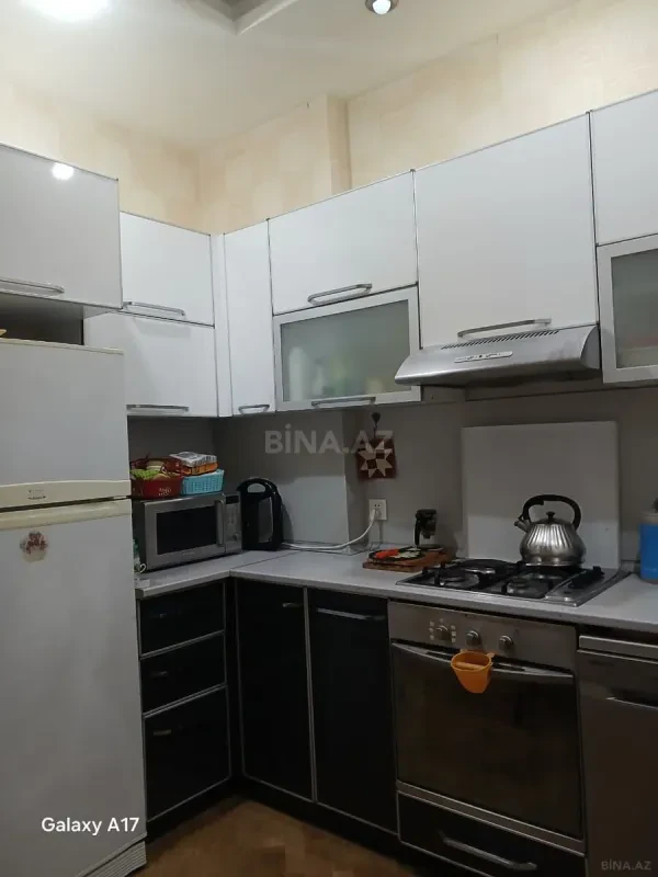 Kirayə verilir 2 otaqlı mənzil 65 m²