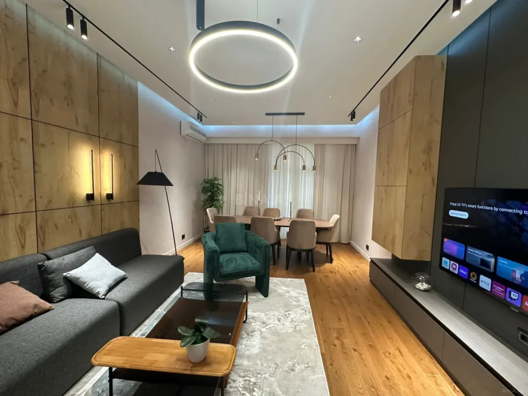 Kirayə verilir 3 otaqlı mənzil 138 m²