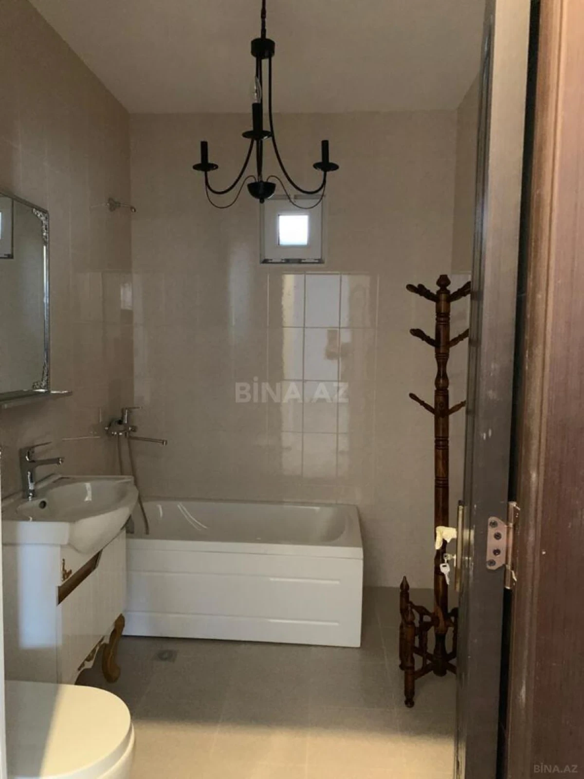 Kirayə verilir 4 otaqlı həyət evi 200 m²