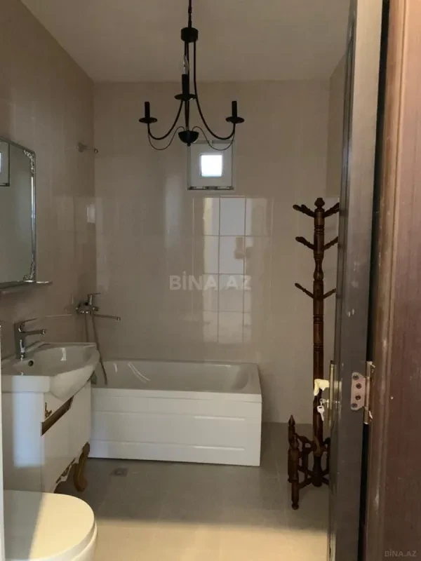 Kirayə verilir 4 otaqlı həyət evi 200 m²