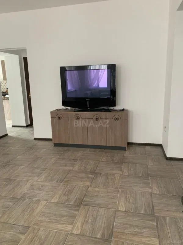 Kirayə verilir 4 otaqlı həyət evi 200 m²