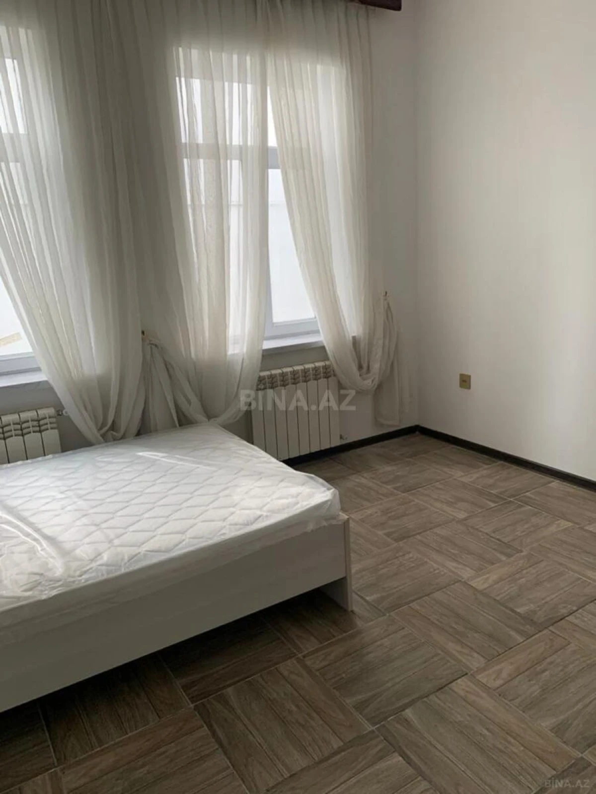 Kirayə verilir 4 otaqlı həyət evi 200 m²
