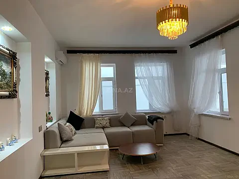 Kirayə verilir 4 otaqlı həyət evi 200 m²