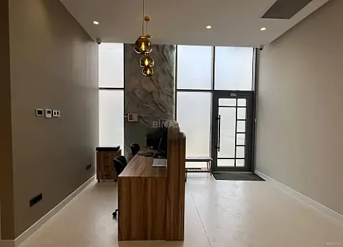 Kirayə verilir obyekt 270 m²