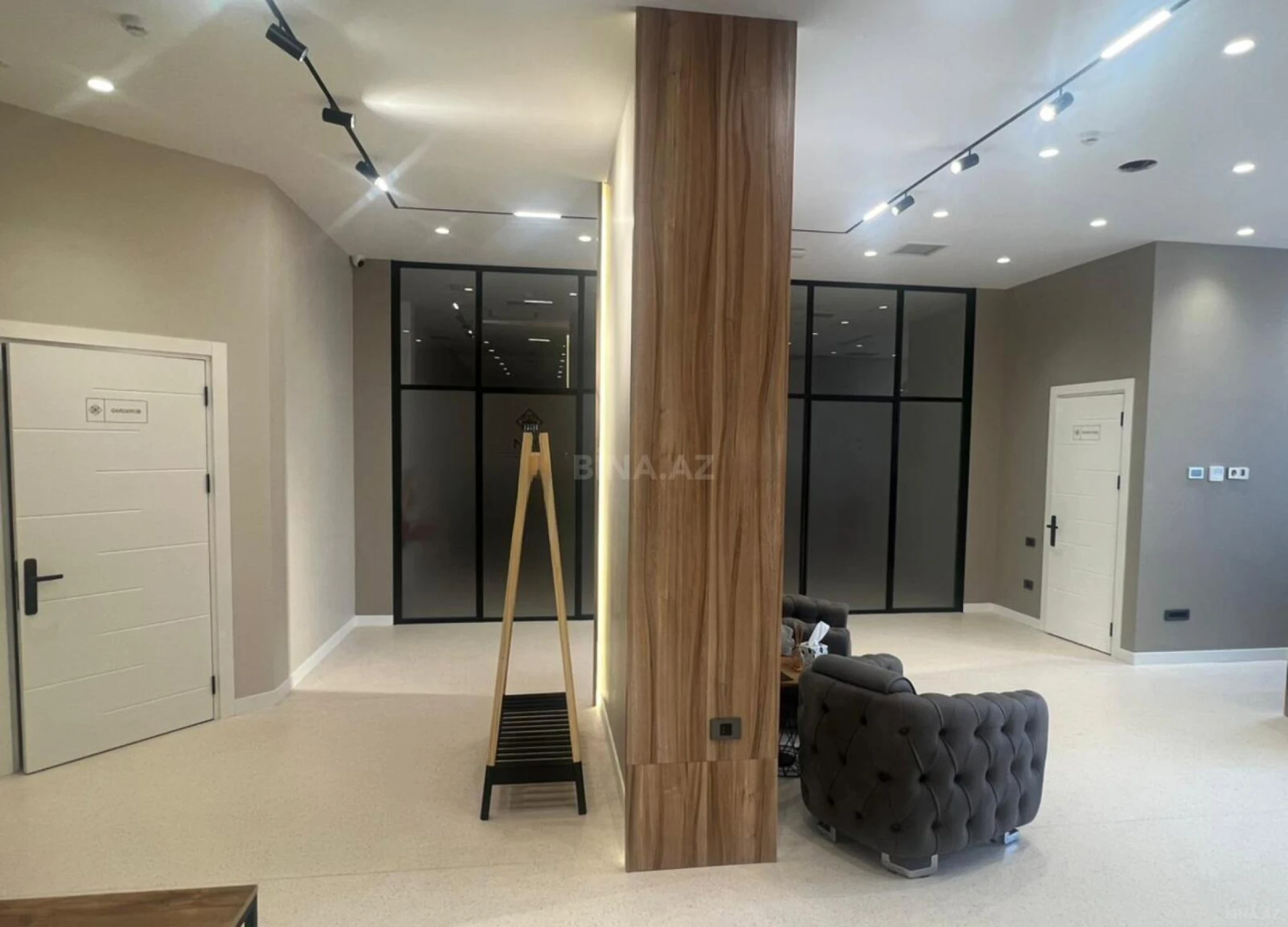 Kirayə verilir obyekt 270 m²