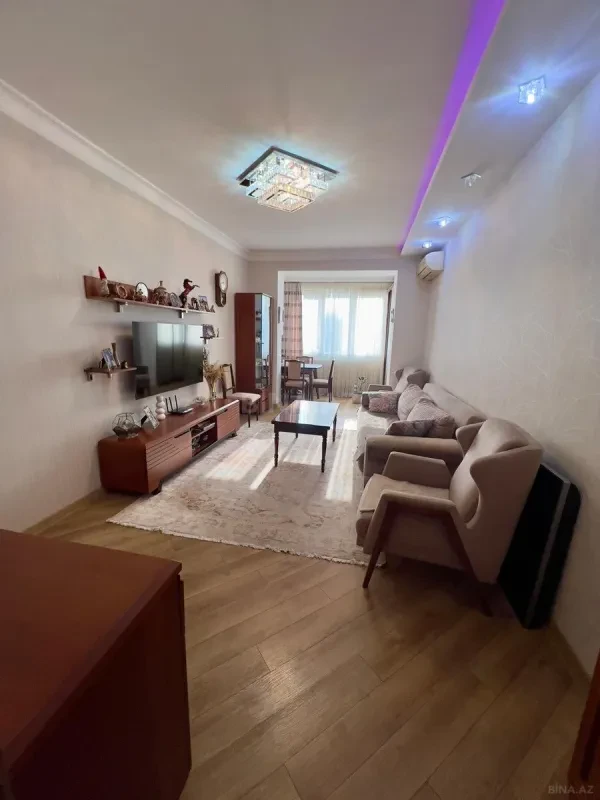 Satılır 2 otaqlı mənzil 65 m²