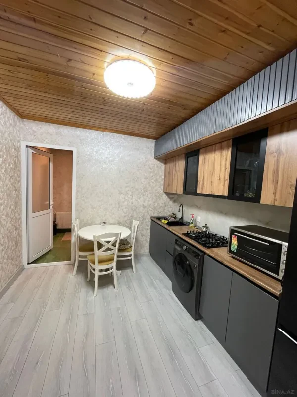 Satılır 5 otaqlı həyət evi 200 m²
