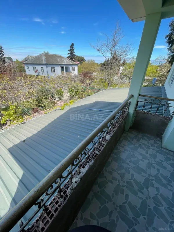 Satılır 5 otaqlı həyət evi 200 m²