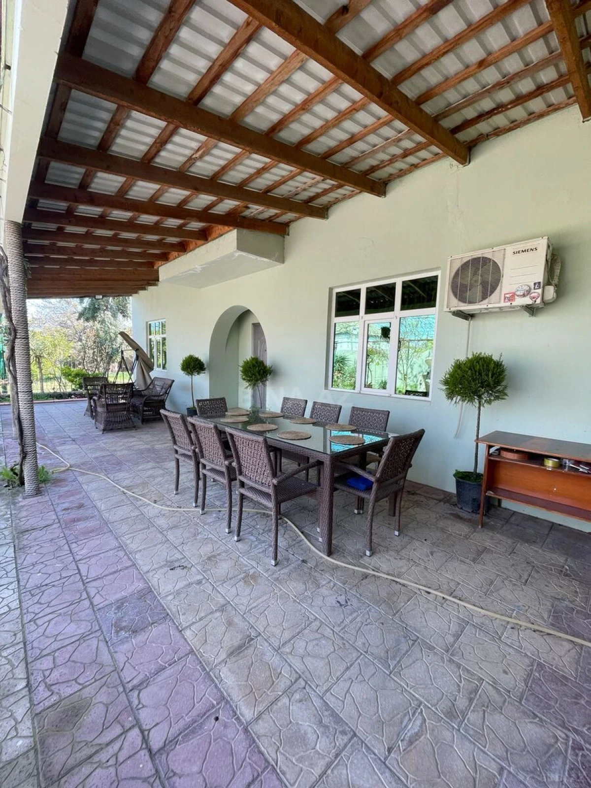 Satılır 5 otaqlı həyət evi 200 m²