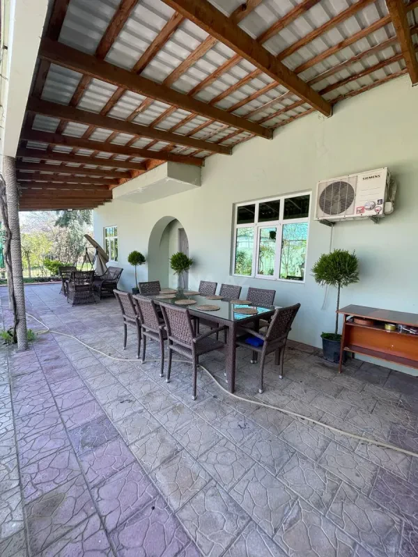 Satılır 5 otaqlı həyət evi 200 m²