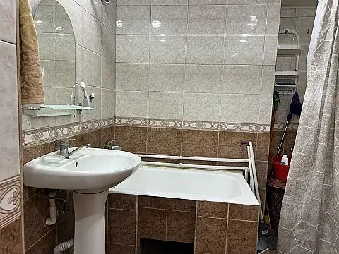Satılır 1 otaqlı mənzil 50 m²