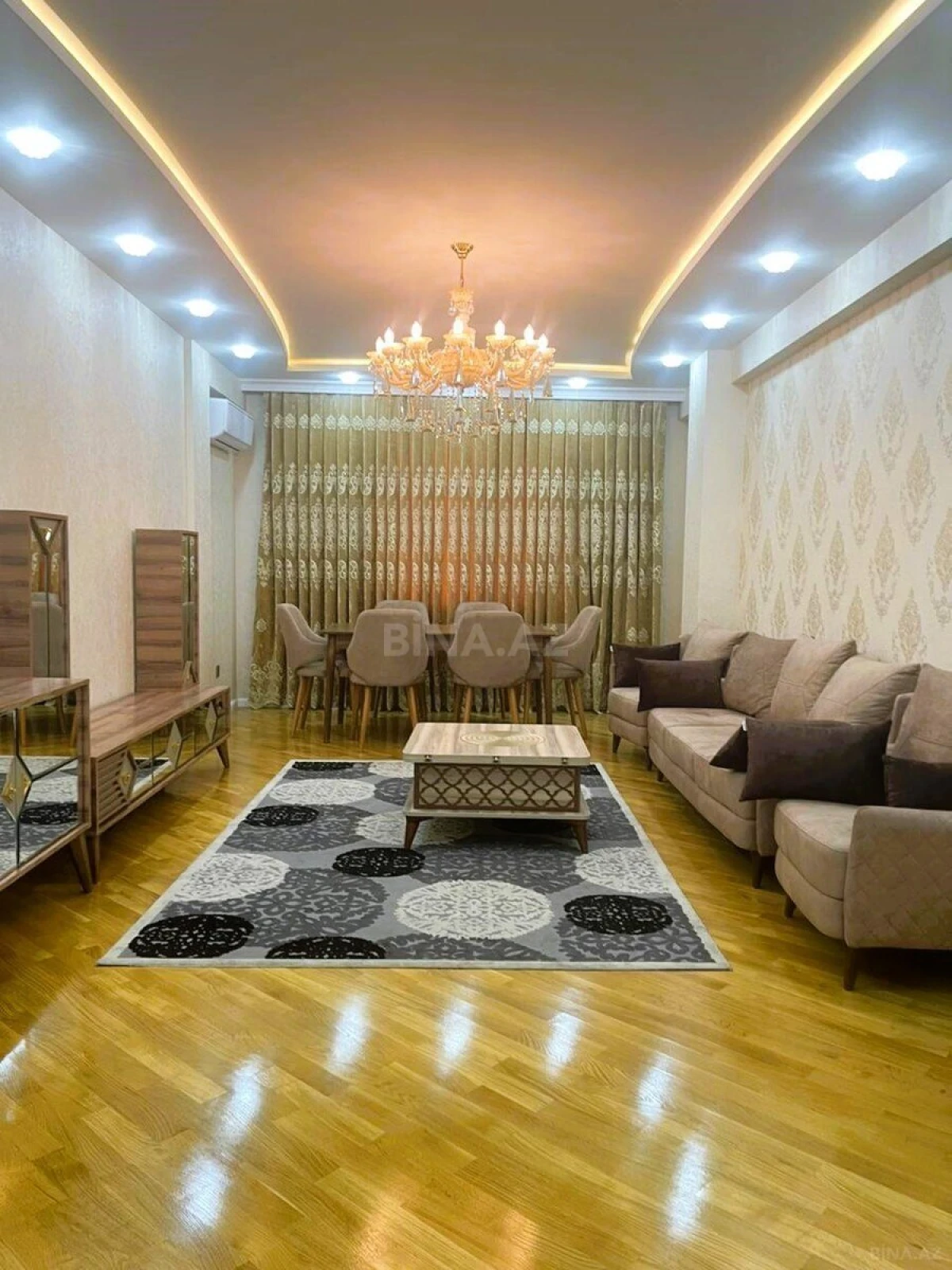 Kirayə verilir 3 otaqlı mənzil 135 m²
