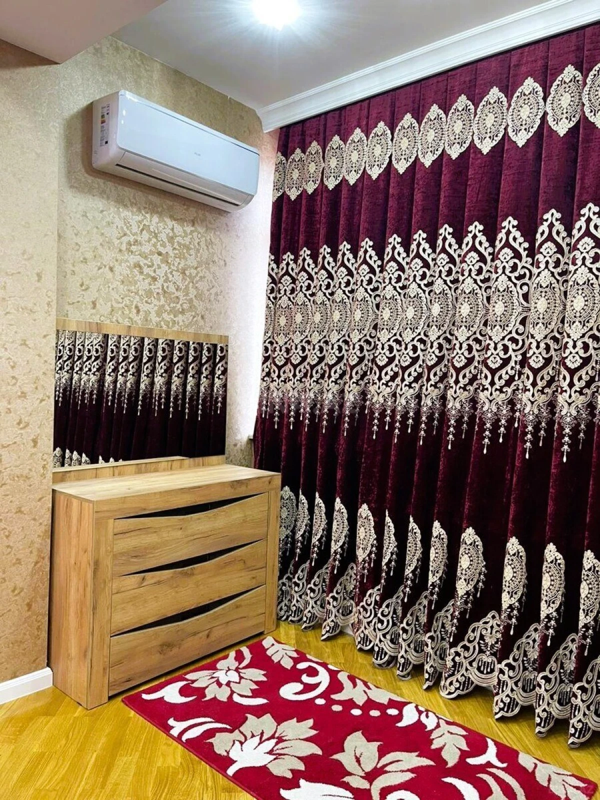 Kirayə verilir 3 otaqlı mənzil 135 m²
