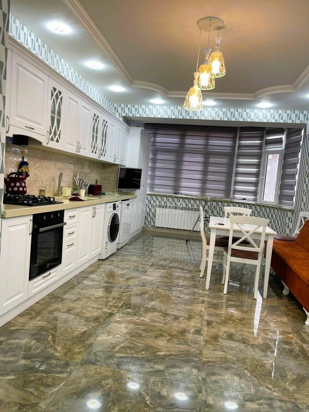 Kirayə verilir 3 otaqlı mənzil 135 m²
