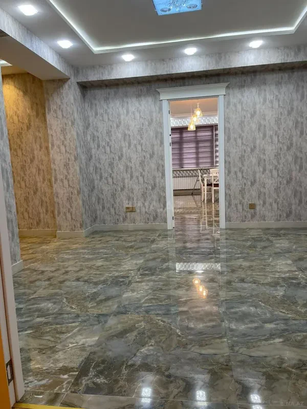 Kirayə verilir 3 otaqlı mənzil 135 m²