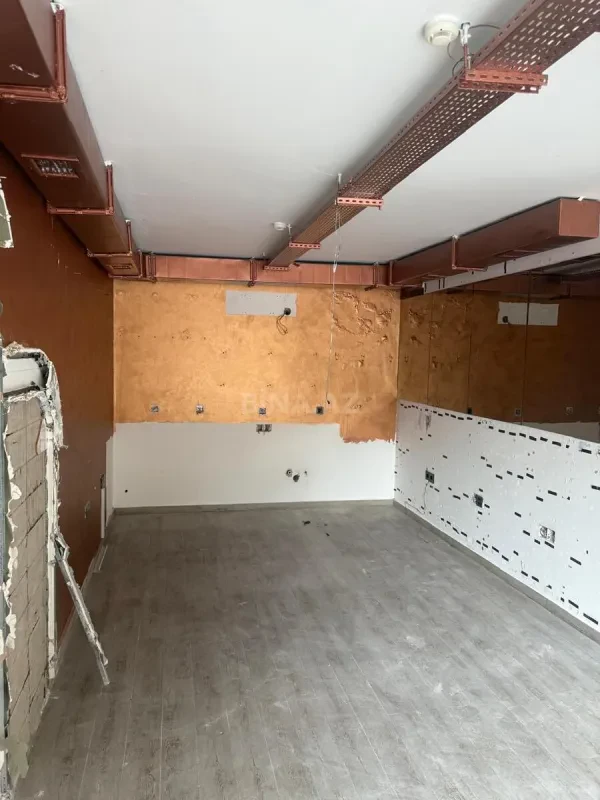 Kirayə verilir obyekt 200 m²