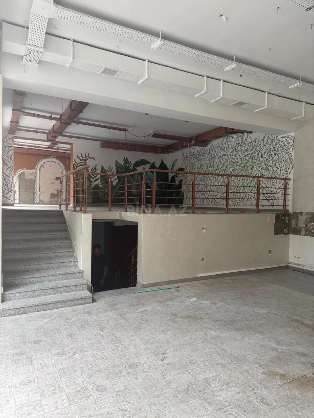 Kirayə verilir obyekt 200 m²