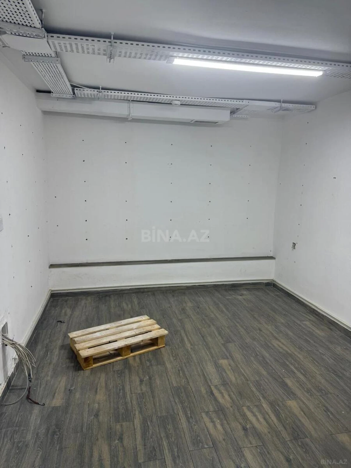 Kirayə verilir obyekt 200 m²