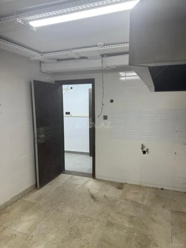 Kirayə verilir obyekt 200 m²