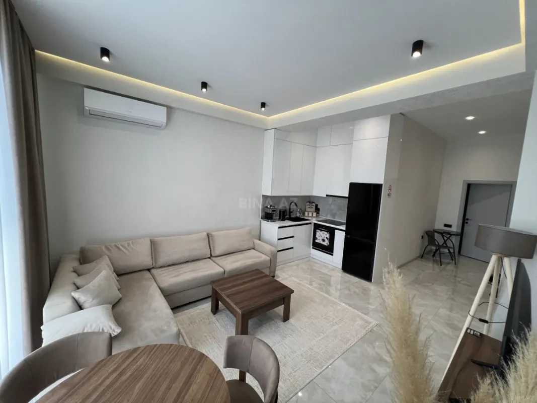 Kirayə verilir 2 otaqlı mənzil 77 m²