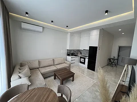 Kirayə verilir 2 otaqlı mənzil 77 m²