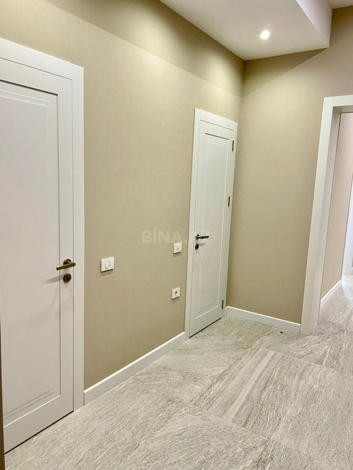 Kirayə verilir 3 otaqlı mənzil 110 m²
