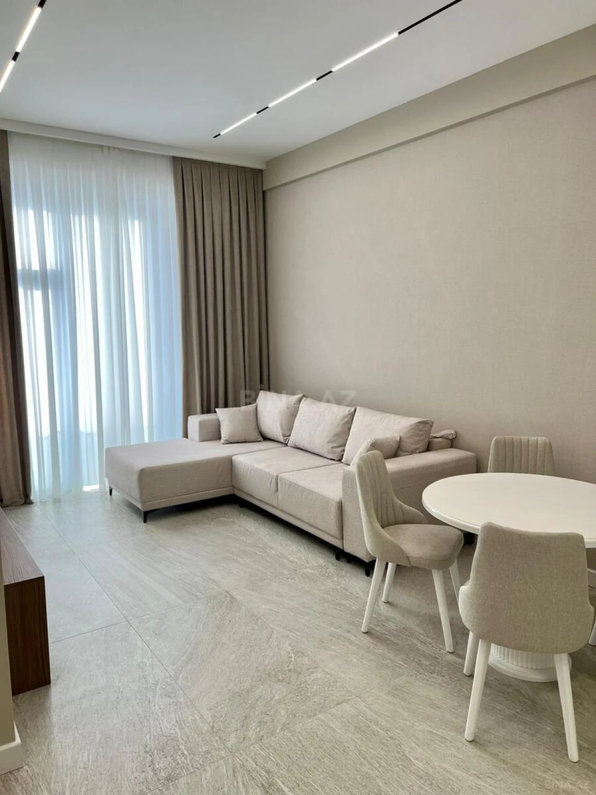Kirayə verilir 3 otaqlı mənzil 110 m²
