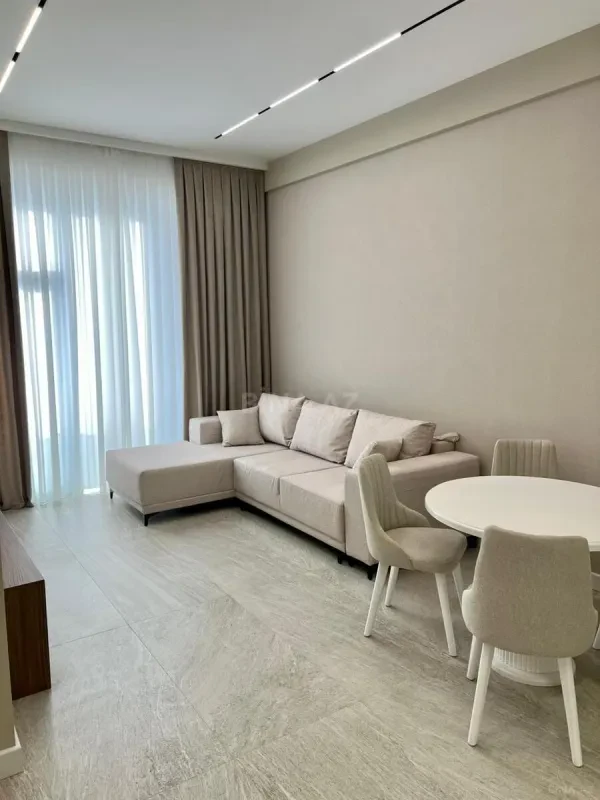 Kirayə verilir 3 otaqlı mənzil 110 m²