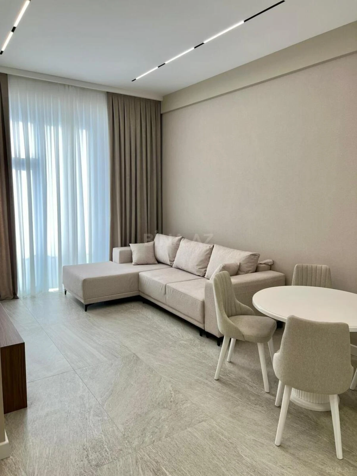 Kirayə verilir 3 otaqlı mənzil 110 m²