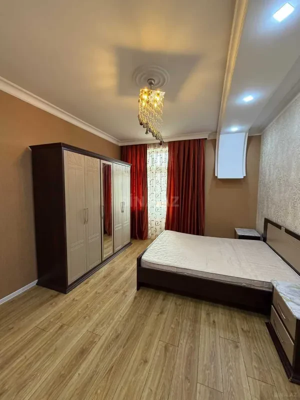 Satılır 3 otaqlı mənzil 120 m²