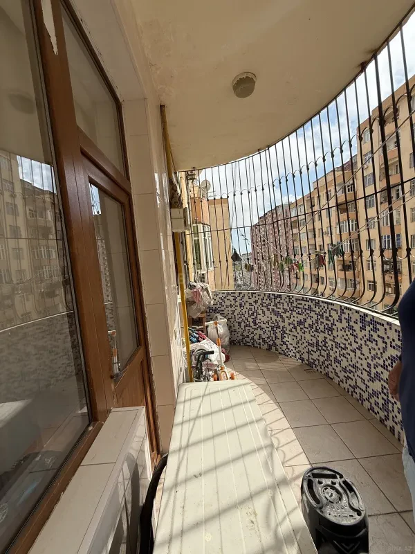 Satılır 4 otaqlı mənzil 133 m²