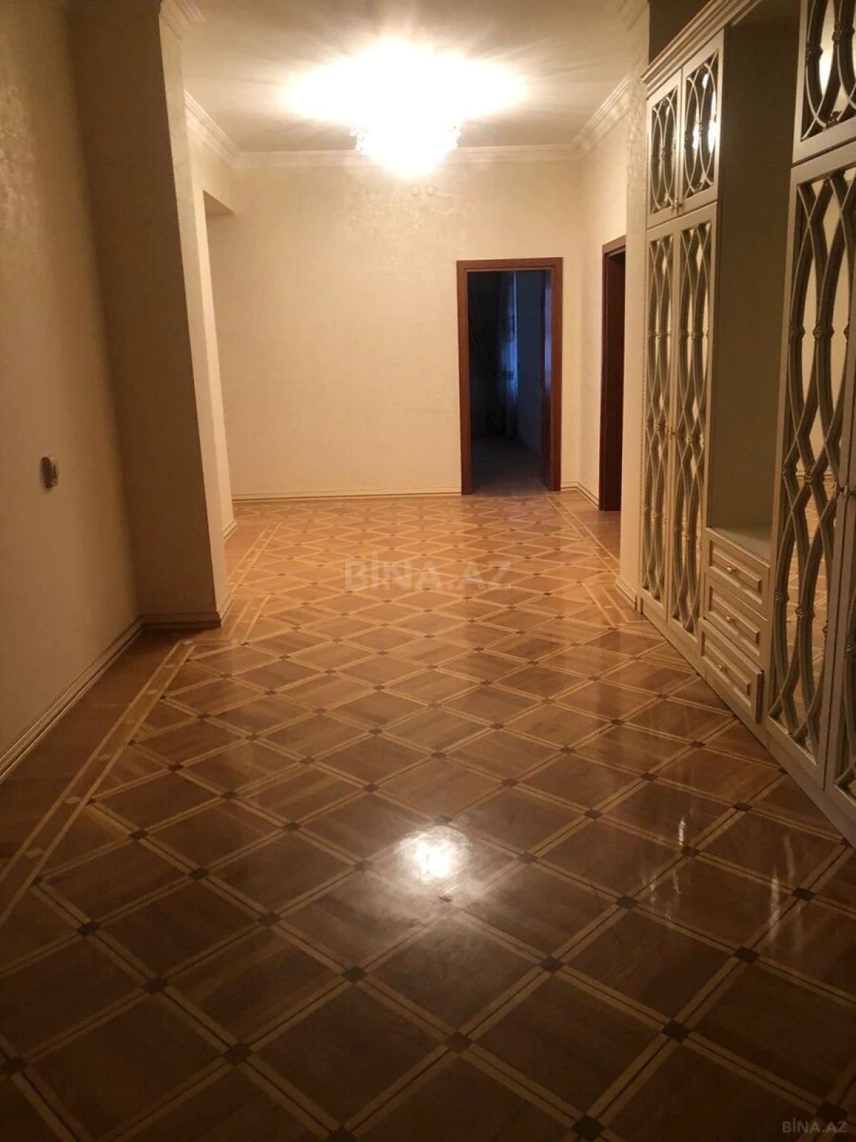 Kirayə verilir obyekt 400 m²
